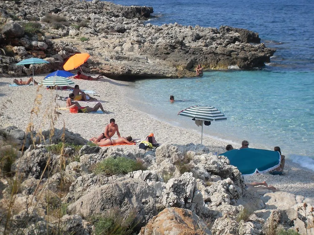 Casa Vacanza Perla Bianca Villa Castelluzzo 0*,