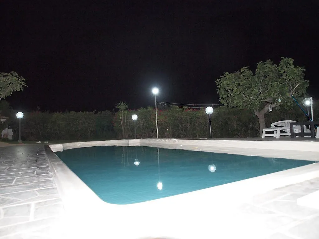Casa Vacanza Perla Bianca Villa Castelluzzo 0*,  Italy