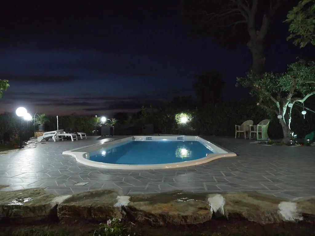 Casa Vacanza Perla Bianca Villa Castelluzzo Holiday home