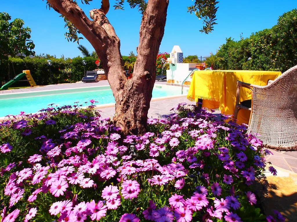 Casa Vacanza Perla Bianca Villa Castelluzzo 0*,  Italy