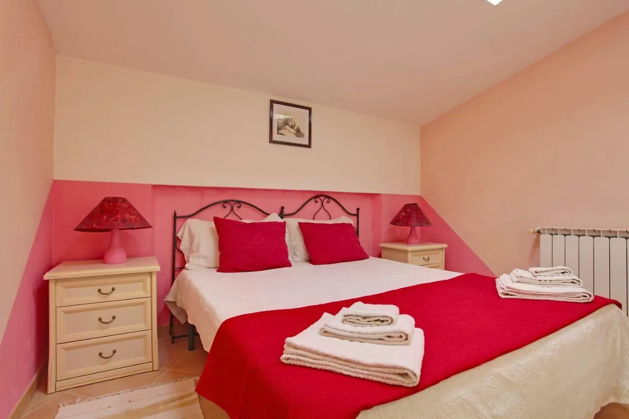 Casa Vacanza Perla Bianca Villa Castelluzzo 0*,