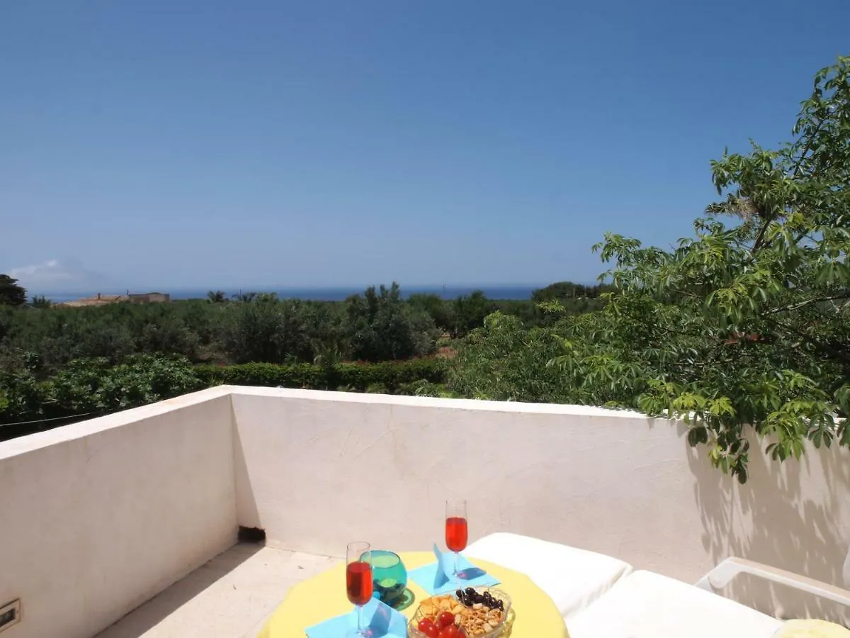 Casa Vacanza Perla Bianca Villa Castelluzzo Holiday home
