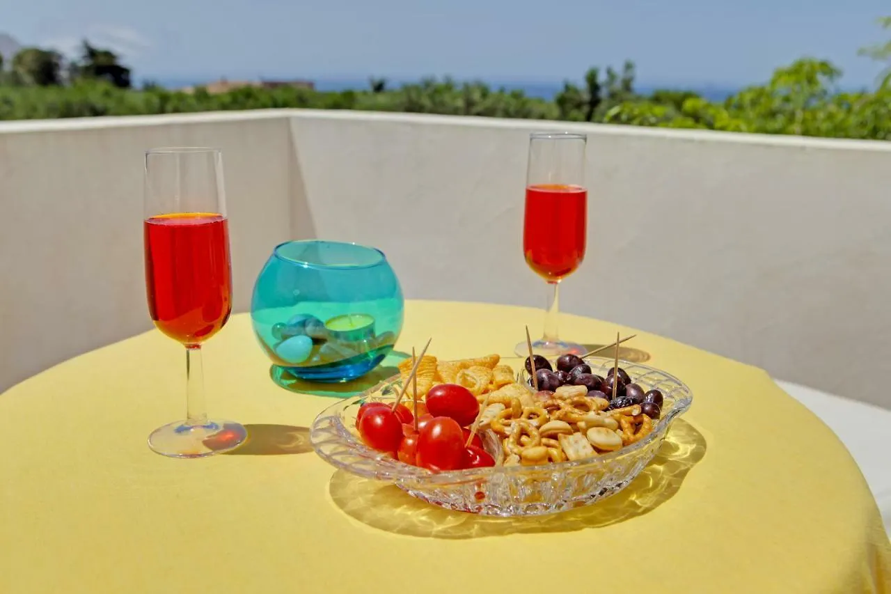 Casa Vacanza Perla Bianca Villa Castelluzzo 0*,