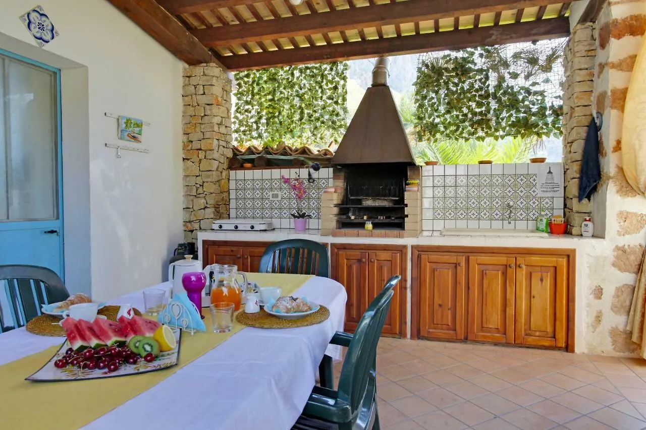 Casa Vacanza Perla Bianca Villa Castelluzzo Holiday home