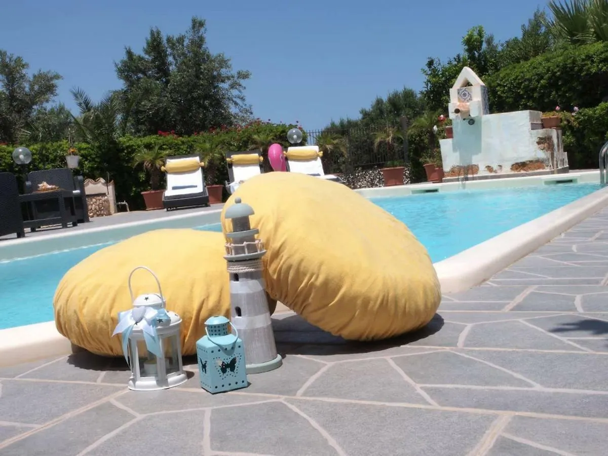 Casa Vacanza Perla Bianca Villa Castelluzzo 0*,  Italy